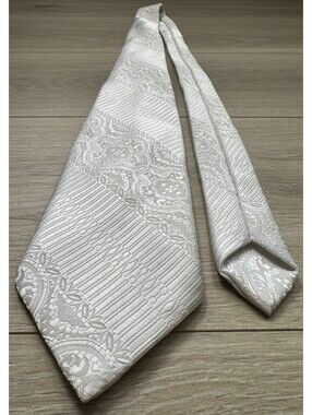 Woven in Como Italy for HABAND White Paisley Geometric Necktie 100% Silk